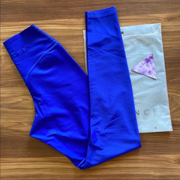 ❗️SOLD❗️Balance Athletica Liquid Metal Legging - Picture 2 of 9